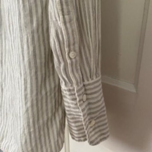 J. Crew Light, Long Sleeve V-Cotton Shirt, Gray, White and Black, Size S - Picture 6 of 7